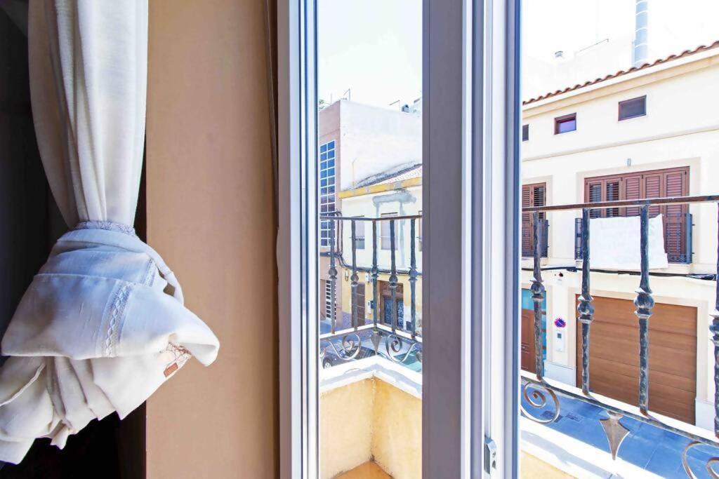 Acogedor Duplex Con Terraza Interior En La Playa Apartment Valencia Luaran gambar